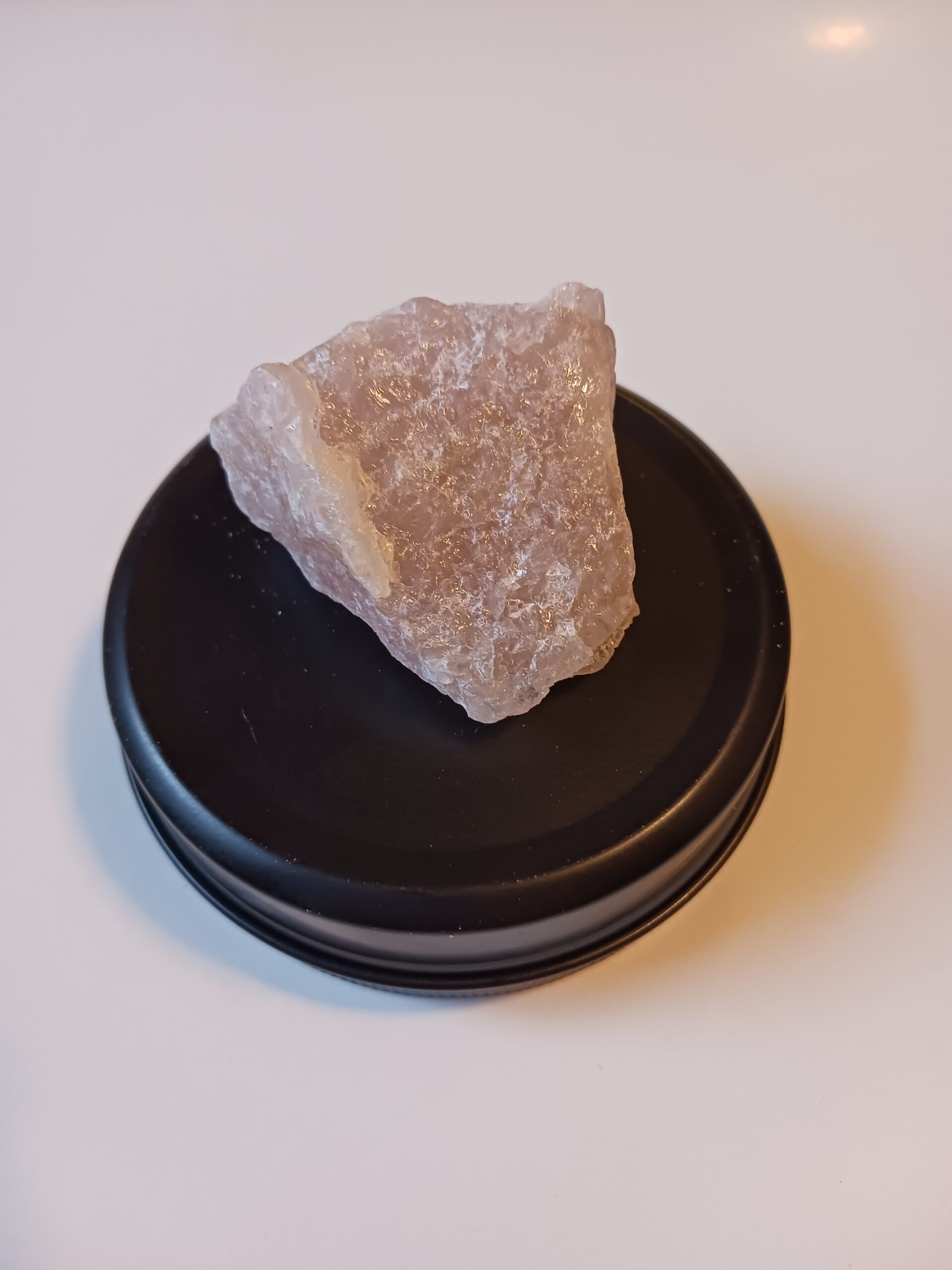 Raw rose quartz crystal